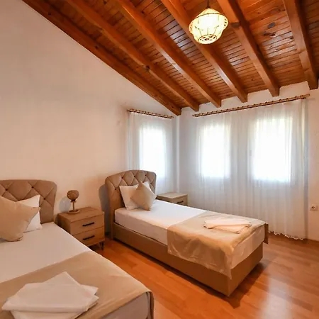 Yaba 2 Villa Villa