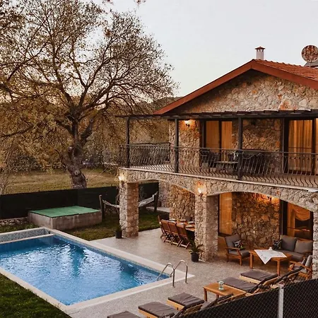 Yaba 2 Villa