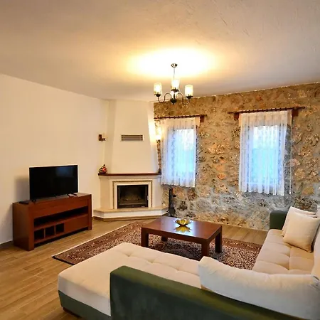 Yaba 2 Villa * Φετιγιέ