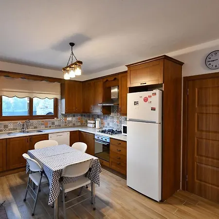 Yaba 2 Villa
