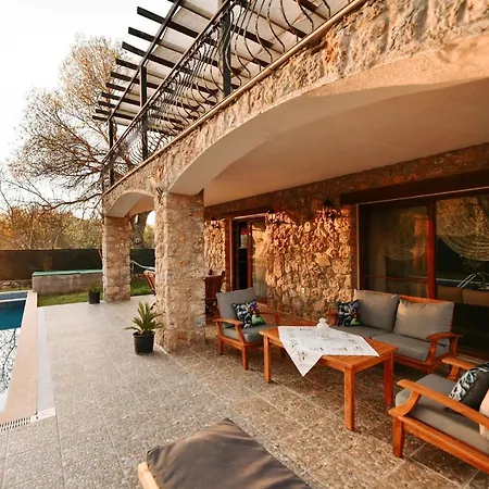 Βίλα Yaba 2 Villa Φετιγιέ